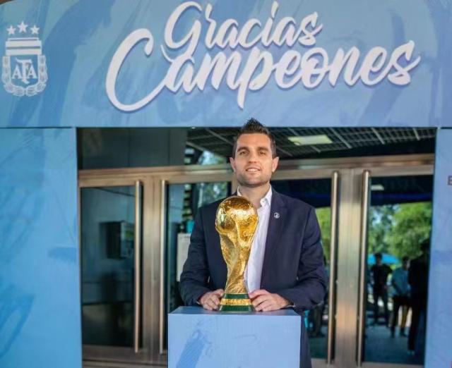 体育直播在线观看免费-【专访】对话阿足协市场官：梅西们还会再来热情中国