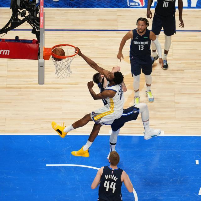 体育直播在线观看免费-从弃儿到勇士的宠儿 维金斯在金州绽放最绚丽花火